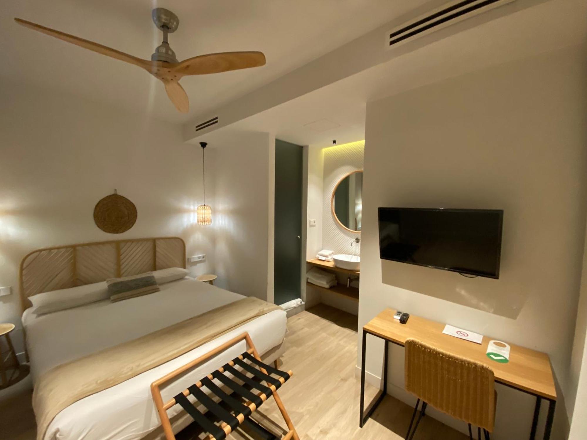 מדריד Casa Du Soleil Hostal Boutique מראה חיצוני תמונה